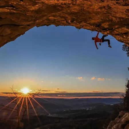 Mountain Istria, Stone I