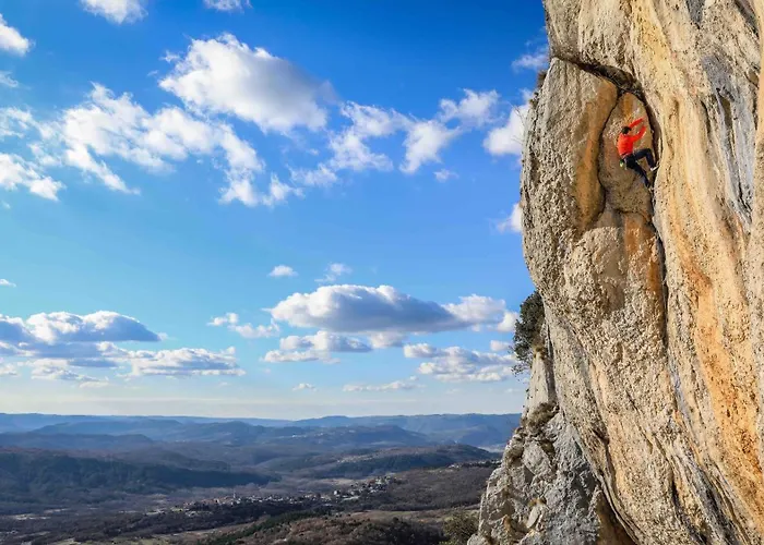 Mountain Istria, Stone I * Roč